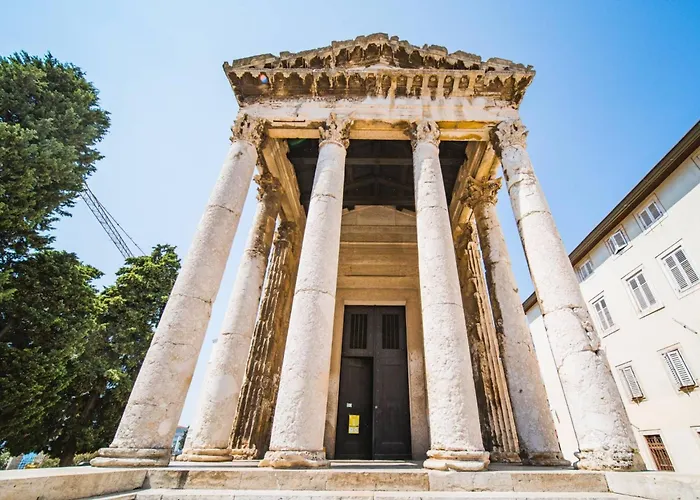 Sunce By Interhome * Pola