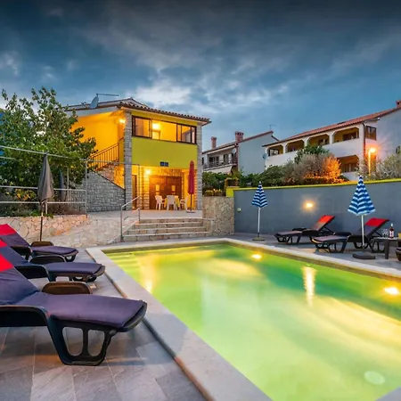 Holiday home Sunce By Interhome *