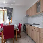 Dom wakacyjny Sunce By Interhome *