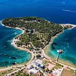 Sunce By Interhome Pula