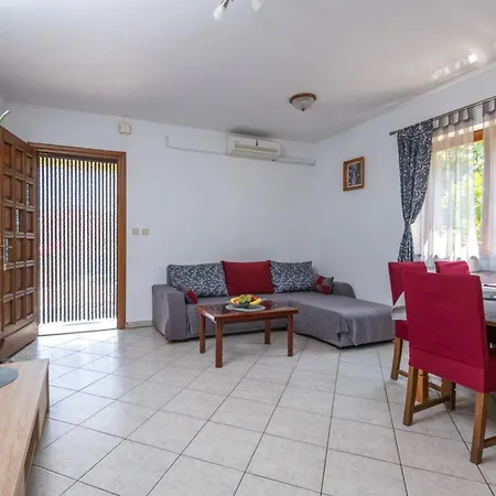 Sunce By Interhome Сasa de vacaciones *