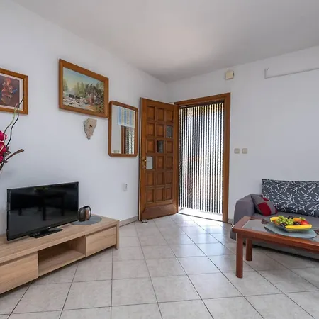 Сasa de vacaciones Sunce By Interhome