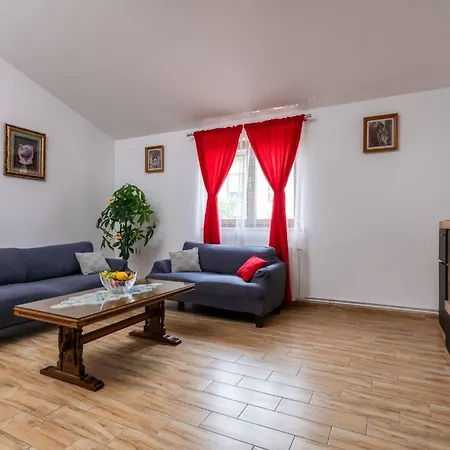 Сasa de vacaciones Sunce By Interhome *