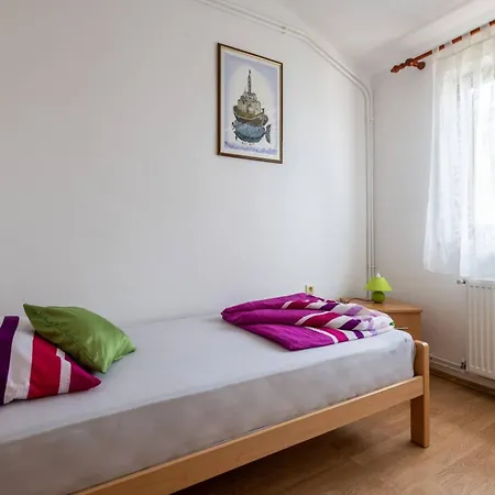 Sunce By Interhome Pula